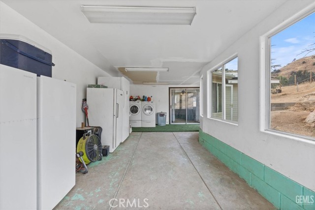 21564 Pine Tree Road, Caliente CA: https://media.crmls.org/medias/8bedcde2-c7d4-40bc-99e9-e59157af2ded.jpg