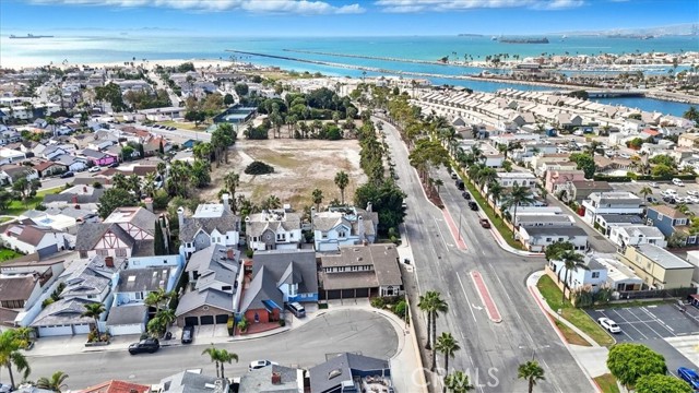 Detail Gallery Image 49 of 57 For 100 Electric Avenue, Seal Beach,  CA 90740 - 4 Beds | 3 Baths