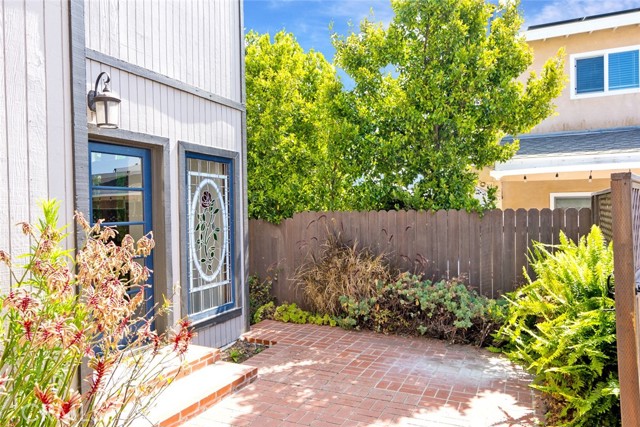 Detail Gallery Image 13 of 28 For 1411 15th, Manhattan Beach,  CA 90266 - – Beds | – Baths