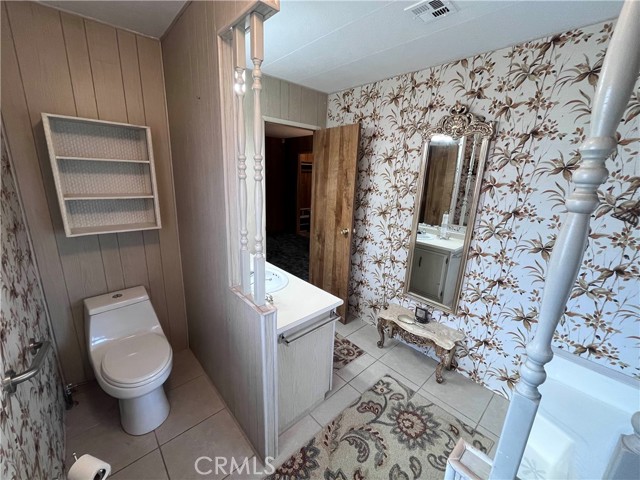 Detail Gallery Image 19 of 21 For 200 W San Bernardino Ave #1,  Riverside,  CA 92376 - 3 Beds | 1/1 Baths