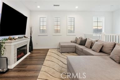 Detail Gallery Image 18 of 71 For 20732 W Beech Circle, Porter Ranch,  CA 91326 - 4 Beds | 3 Baths