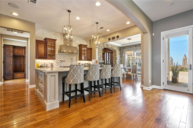 Detail Gallery Image 22 of 74 For 19072 Green Oaks Rd, Yorba Linda,  CA 92886 - 6 Beds | 7/1 Baths