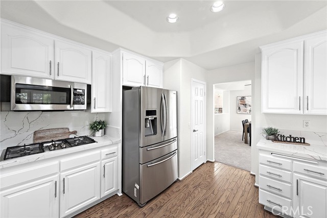 21251 Hillgate Circle, Rancho Santa Margarita CA: https://media.crmls.org/medias/8bee33b5-2965-493f-a31d-3c9b64989b05.jpg