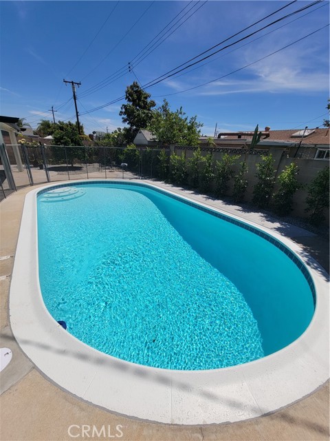 Detail Gallery Image 6 of 57 For 6526 Corinne Cir, Buena Park,  CA 90620 - 5 Beds | 2/1 Baths