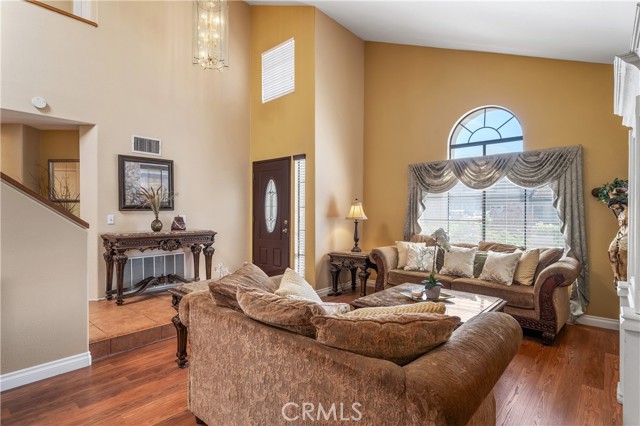 Detail Gallery Image 13 of 52 For 25454 Blackthorne Drive, Murrieta,  CA 92563 - 4 Beds | 3 Baths
