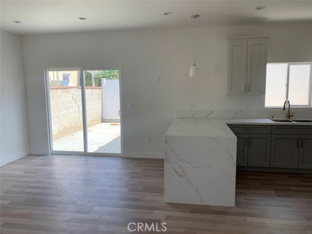 Detail Gallery Image 3 of 15 For 19509 Enadia, Reseda,  CA 91335 - 3 Beds | 2 Baths