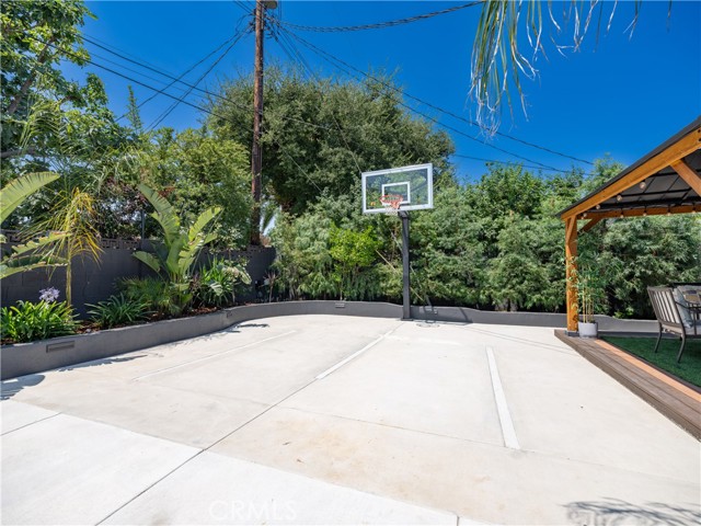 23664 Community Street, West Hills CA: https://media.crmls.org/medias/8befce8e-d820-43f6-8535-c83a1e865ca0.jpg