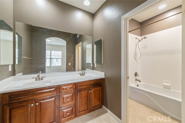 Detail Gallery Image 20 of 35 For 77 Hallmark, Irvine,  CA 92620 - 3 Beds | 3 Baths