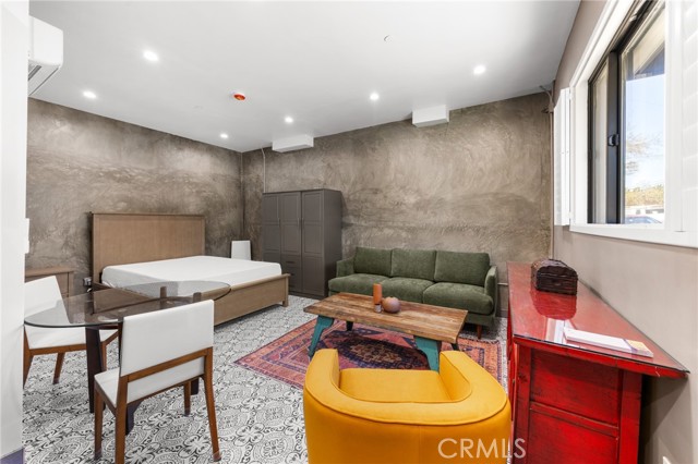 Detail Gallery Image 3 of 15 For 2211 1.2 Hyperion Ave #1/2,  Los Angeles,  CA 90027 - 0 Beds | 1 Baths