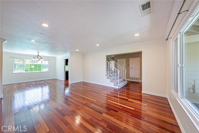 Detail Gallery Image 9 of 45 For 670 Oakhaven Ave, Brea,  CA 92823 - 4 Beds | 3 Baths