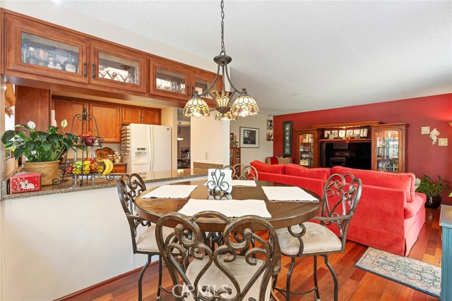 Detail Gallery Image 20 of 56 For 19852 Pandy Ct, Canyon Country,  CA 91351 - 3 Beds | 2/1 Baths
