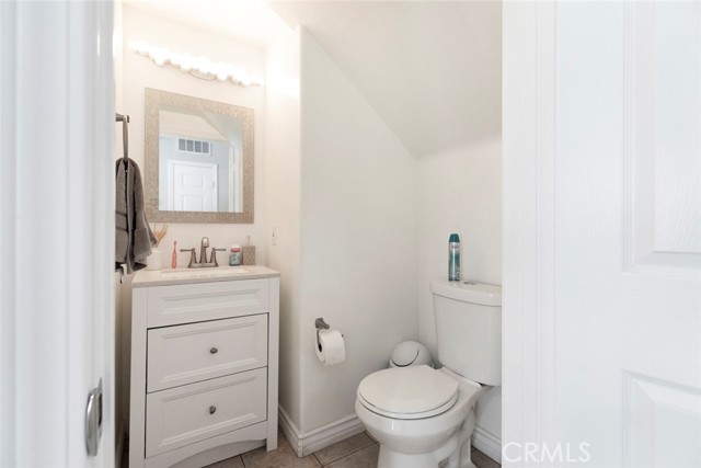 12134 Via Santa Marta, Sylmar CA: https://media.crmls.org/medias/8bf15473-27ce-4d06-a8be-1f9231a550dd.jpg