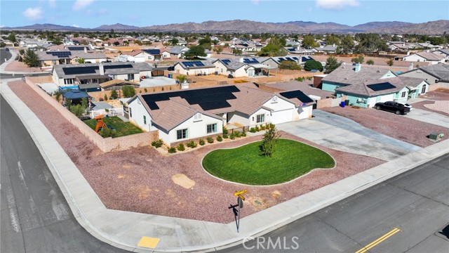 21152 Reliance, Apple Valley CA: https://media.crmls.org/medias/8bf332e4-8c9d-4e63-a520-31b08c3947ab.jpg