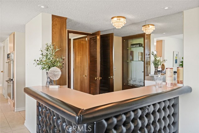 Detail Gallery Image 22 of 64 For 5932 Ellenview Ave, Woodland Hills,  CA 91367 - 5 Beds | 4 Baths