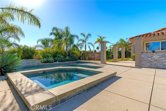 940 N Silent Ranch Drive, Glendora CA: https://media.crmls.org/medias/8bf4154e-4e37-4ece-ab27-fac4eed1c2d7.jpg