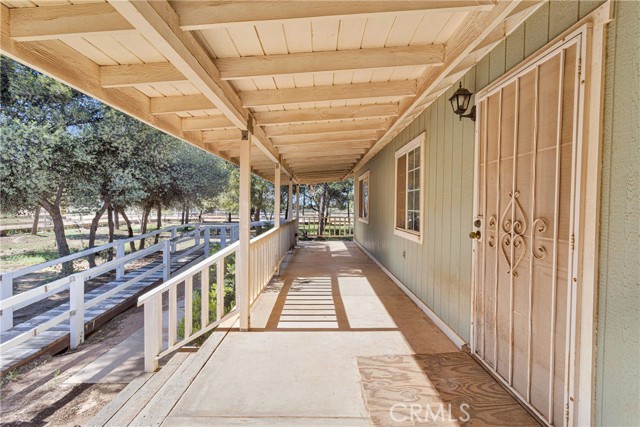 Detail Gallery Image 5 of 44 For 5635 Honeyhill Rd a & B,  Oak Hills,  CA 92344 - 3 Beds | 1 Baths