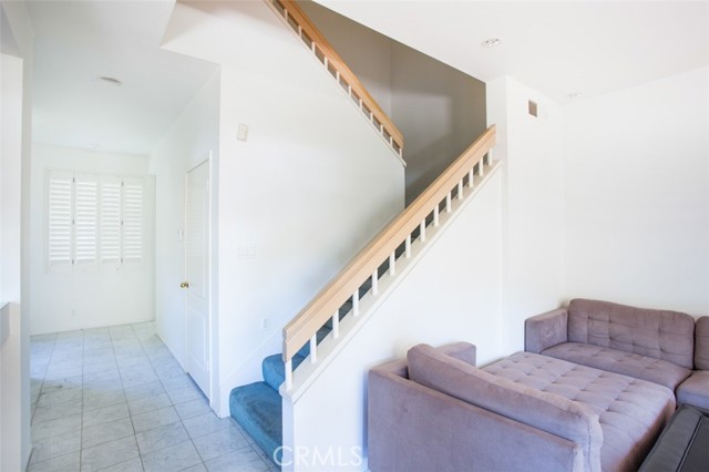 72 Vassar Aisle, Irvine CA: https://media.crmls.org/medias/8bf60f5f-c200-41bf-84a5-66bd2f66096d.jpg