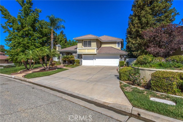 Detail Gallery Image 2 of 63 For 408 Edgemont, Redlands,  CA 92373 - 5 Beds | 4/1 Baths