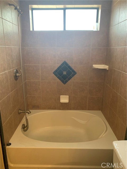 5246 Calderon Road, Woodland Hills CA: https://media.crmls.org/medias/8bf80435-52bf-4135-adab-e3ef347a82ca.jpg