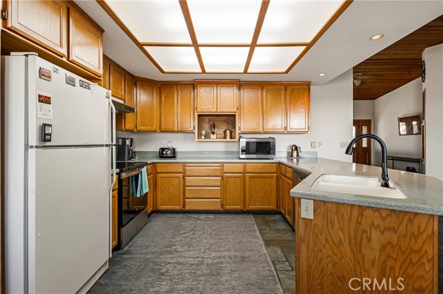3070 Royal Meadow Lane, Paradise CA: https://media.crmls.org/medias/8bf811f6-e6dd-463a-b6e0-787516fc2e6a.jpg