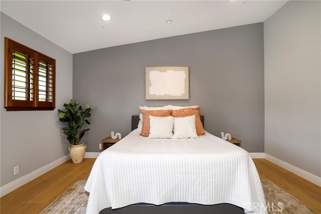 Detail Gallery Image 34 of 60 For 21565 Cleardale St, Newhall,  CA 91321 - 3 Beds | 2/1 Baths