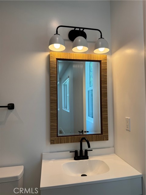17457 Bullock Street, Encino CA: https://media.crmls.org/medias/8bf84442-9d71-4b0e-98e8-29c9b9538af9.jpg