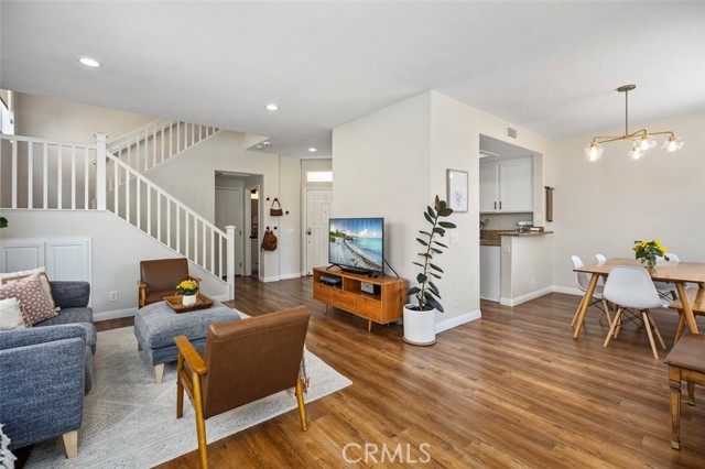 Detail Gallery Image 7 of 46 For 8 Quebec, Aliso Viejo,  CA 92656 - 3 Beds | 2/1 Baths