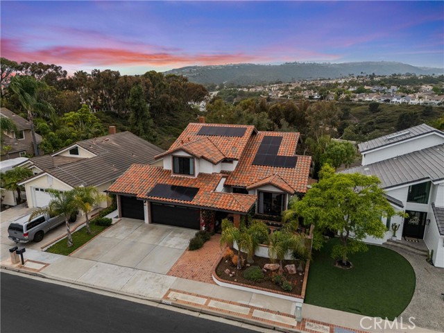 24301 Philemon Drive, Dana Point CA: https://media.crmls.org/medias/8bf9443d-cad0-41d0-b74d-e23ae886d20c.jpg