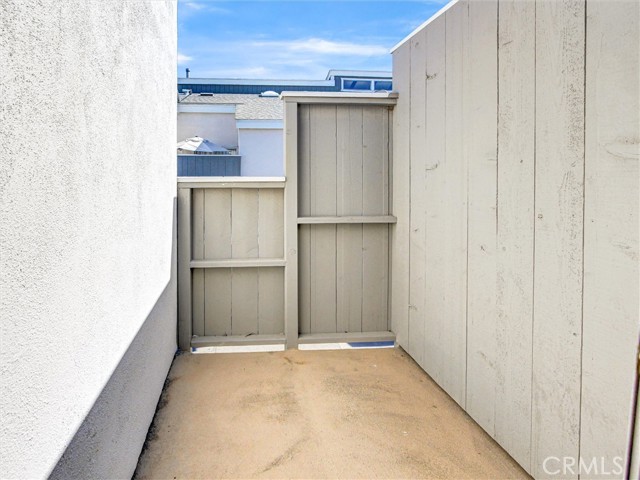 Detail Gallery Image 8 of 17 For 2710 W Segerstrom Ave #D,  Santa Ana,  CA 92704 - 2 Beds | 1/1 Baths