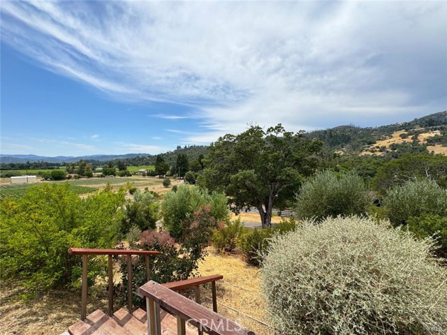 1910 Foothill Drive, Redwood Valley CA: https://media.crmls.org/medias/8bfa838b-409b-49ec-a465-70029848e4e1.jpg