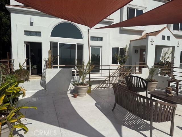 Detail Gallery Image 2 of 58 For 1994 Stanley, Signal Hill,  CA 90755 - 3 Beds | 3 Baths