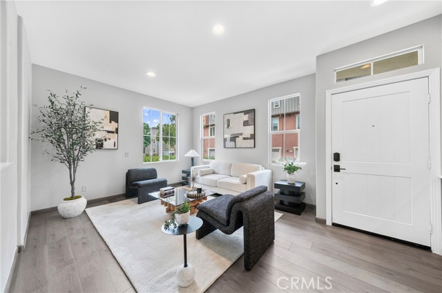 Detail Gallery Image 6 of 41 For 311 Nimbus, Tustin,  CA 92782 - 3 Beds | 2/1 Baths