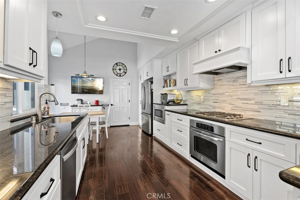 MLS #OC25259216 image #11