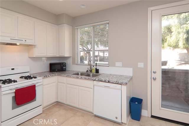 Detail Gallery Image 5 of 15 For 896 Poppyseed Way #105,  Hemet,  CA 92545 - 1 Beds | 1 Baths