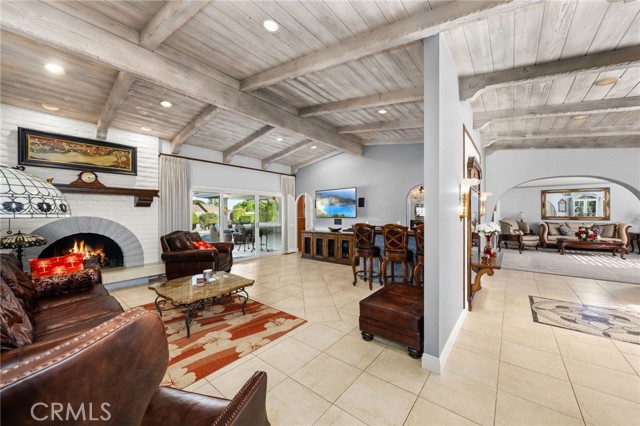 1738 N Ukiah Way, Upland CA: https://media.crmls.org/medias/8bfb7044-7399-44dd-802e-3a8ce0f893fe.jpg