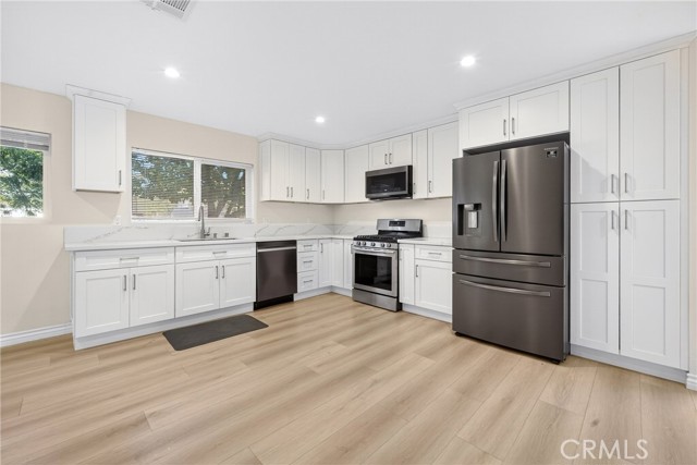 Detail Gallery Image 4 of 19 For 5405 Ruthwood Dr, Calabasas,  CA 91302 - 2 Beds | 1/1 Baths