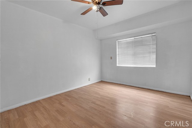 1007 E Kay Street, Compton CA: https://media.crmls.org/medias/8bfc2fd2-e6e8-4a95-ae90-d690948253de.jpg
