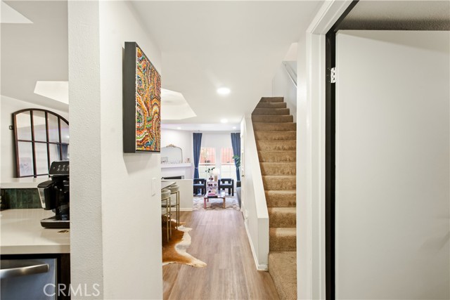 716 Maltman Avenue, Los Angeles CA: https://media.crmls.org/medias/8bfc9f21-3993-471e-a43d-b44763d0ace1.jpg