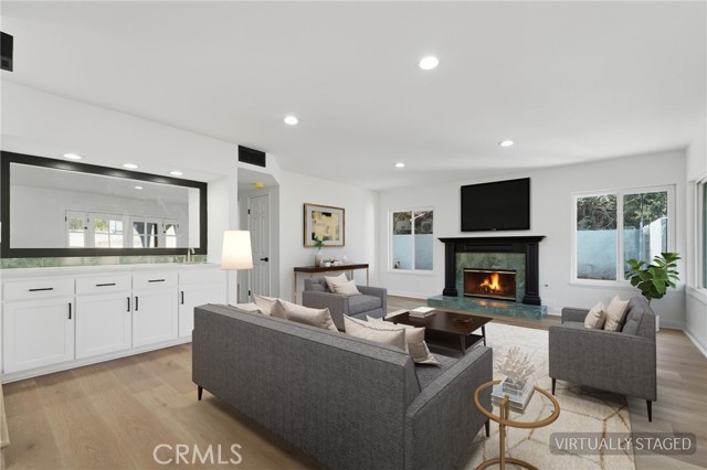 Detail Gallery Image 13 of 40 For 13047 Garris, Granada Hills,  CA 91344 - 4 Beds | 3 Baths