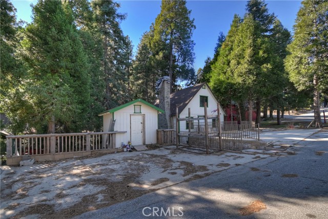 Detail Gallery Image 38 of 41 For 26331 Alpine, Twin Peaks,  CA 92391 - 4 Beds | 2 Baths