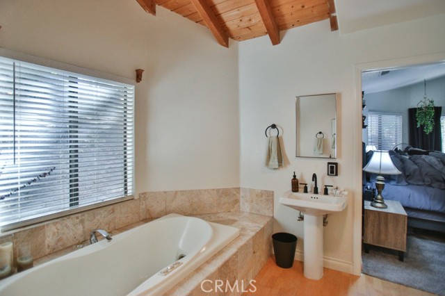 Detail Gallery Image 32 of 41 For 30137 Pixie Dr, Running Springs,  CA 92382 - 3 Beds | 2/1 Baths