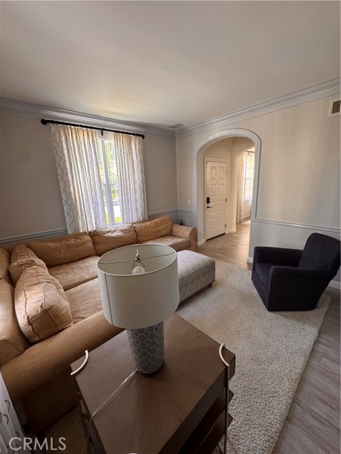 44 Arcata, Irvine CA: https://media.crmls.org/medias/8bfd07e5-f20e-4c21-a9da-b573f19c57a3.jpg