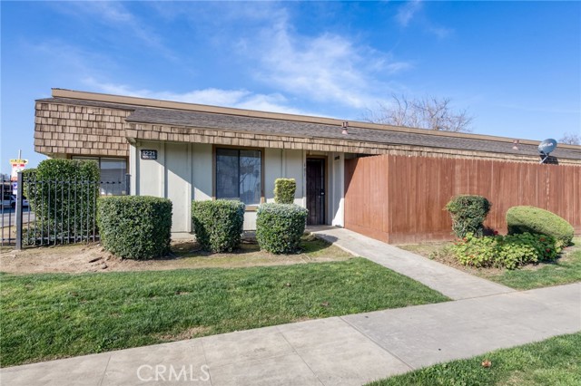 Detail Gallery Image 4 of 20 For 1221 N Peach Ave #101,  Fresno,  CA 93727 - 2 Beds | 1 Baths