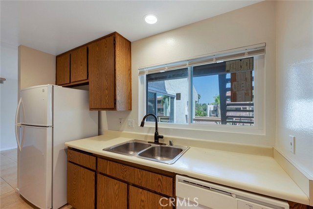 986 S Citron Street, Anaheim CA: https://media.crmls.org/medias/8bfe7131-796a-4795-b7be-5da9e1ca40b5.jpg