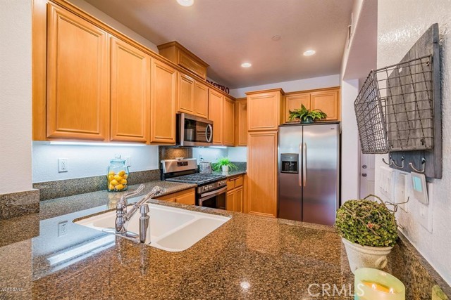 Detail Gallery Image 12 of 28 For 172 via Katrina, Newbury Park,  CA 91320 - 2 Beds | 2/1 Baths