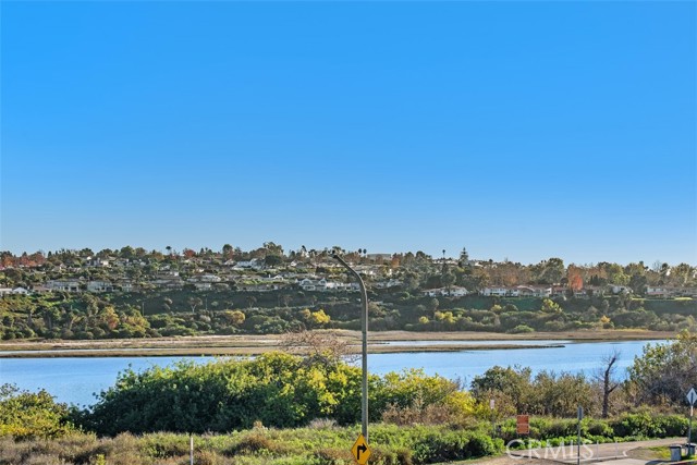 Detail Gallery Image 34 of 46 For 24 Cormorant, Newport Beach,  CA 92660 - 2 Beds | 2 Baths