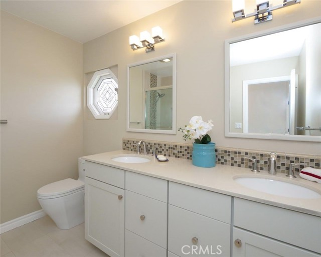 Bathroom2