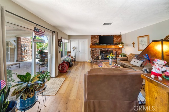 Detail Gallery Image 25 of 74 For 433 Fairway Dr, Palmdale,  CA 93551 - 5 Beds | 3/1 Baths