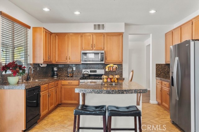 Detail Gallery Image 14 of 45 For 31183 Bell Mountain, Menifee,  CA 92584 - 4 Beds | 3 Baths