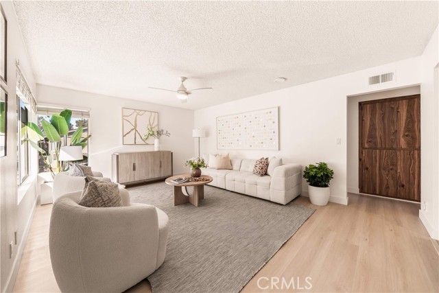 Detail Gallery Image 3 of 47 For 37 Rockwood, Irvine,  CA 92614 - 3 Beds | 2 Baths